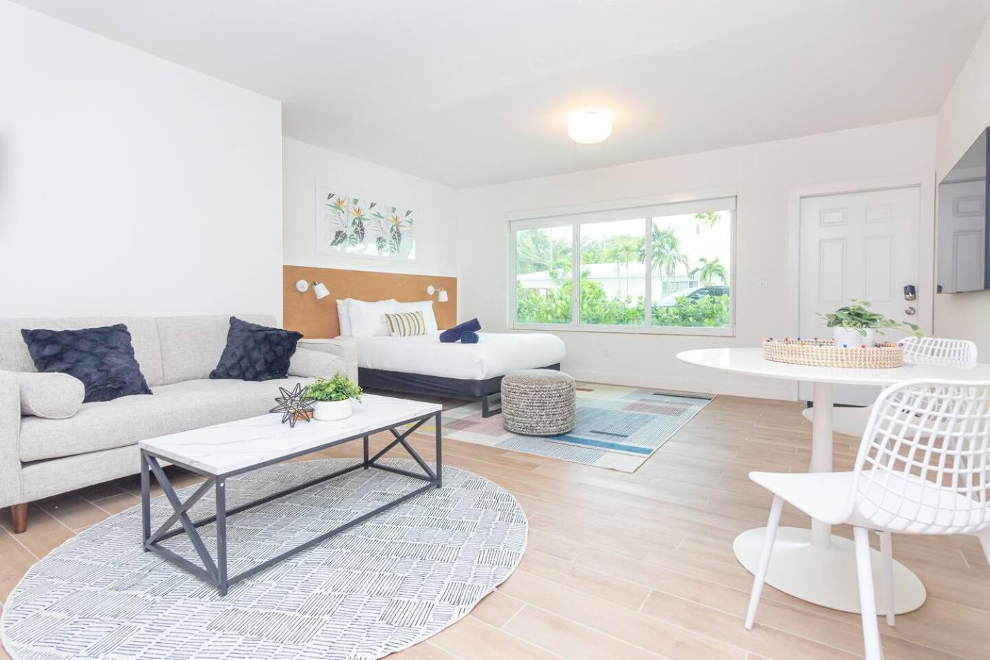 Large Stylish Studio Apartment In El Portal #3 Miami Exteriér fotografie