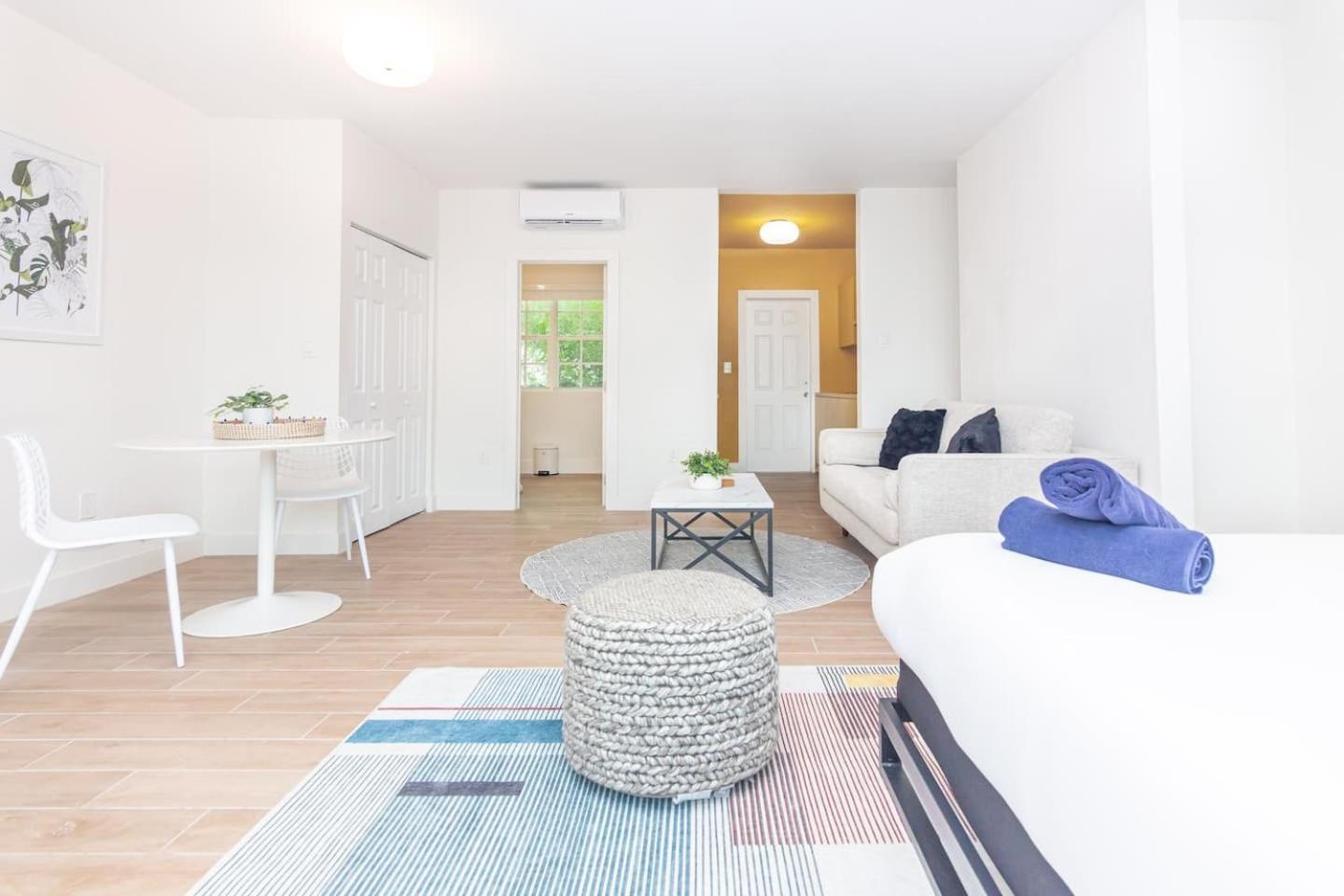 Large Stylish Studio Apartment In El Portal #3 Miami Exteriér fotografie